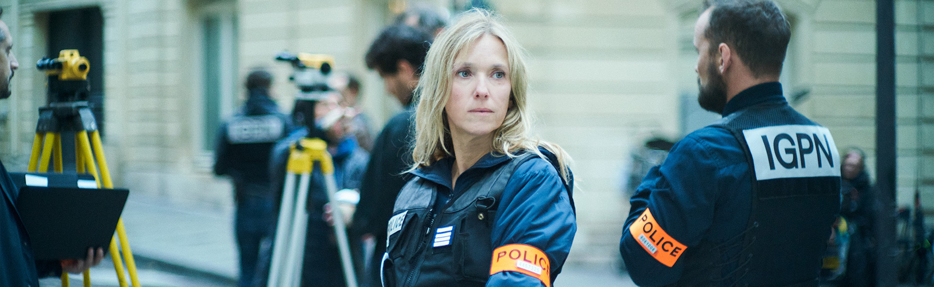 INTERNE AFFÆRER: SAG 137_slide_poster